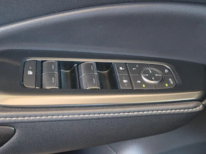 Fahrzeugbild LEXUS LBX 1.5 Hybrid Relax AWD / ab 3,99% Leasing bei Abschluss einer Protect Autoversicherung
