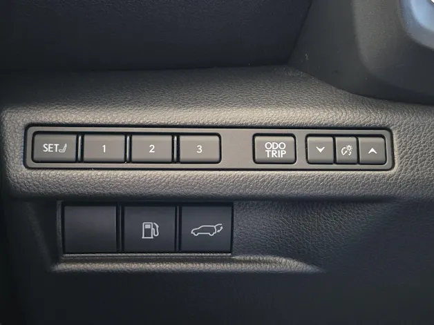Lexus LBX 1.5 Hybrid Relax AWD / ab 3,99% Leasing bei Abschluss einer Protect Autoversicherung