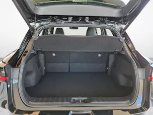 Lexus LBX 1.5 Hybrid Relax AWD / ab 3,99% Leasing bei Abschluss einer Protect Autoversicherung