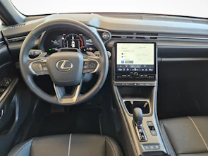 Fahrzeugbild LEXUS LBX 1.5 Hybrid Relax AWD / ab 3,99% Leasing bei Abschluss einer Protect Autoversicherung
