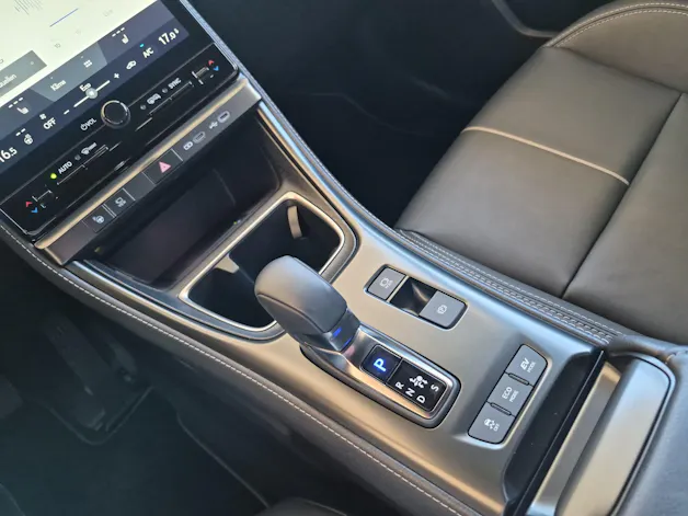 Lexus LBX 1.5 Hybrid Relax AWD / ab 3,99% Leasing bei Abschluss einer Protect Autoversicherung