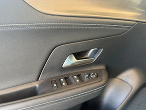 https://vehicle.imgix.net/4325867/93b9a2a3-a473-4a2a-8c5a-b0dfbbf9b552.jpg