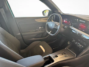 https://vehicle.imgix.net/4325867/dc52a330-ff6a-4b46-b9e2-71ee7cd66983.jpg