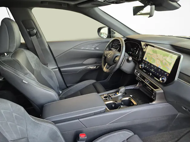 Lexus RX 450h+ Excellence / ab 3,99% Leasing bei Abschluss einer Protect Autoversicherung