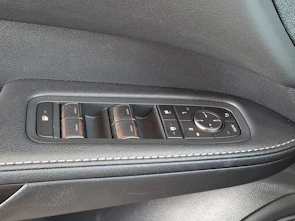 immagine del veicolo LEXUS RX 450h+ Excellence / ab 3,99% Leasing bei Abschluss einer Protect Autoversicherung