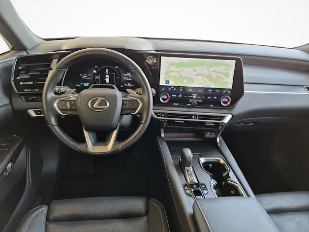 Lexus RX 450h+ Excellence / ab 3,99% Leasing bei Abschluss einer Protect Autoversicherung