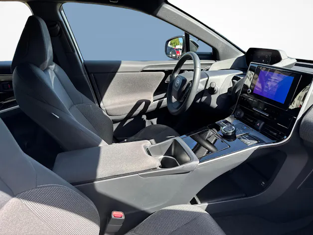 Toyota bZ4X Trend / ab 0,99% Leasing bei Abschluss einer Protect Autoversicherung
