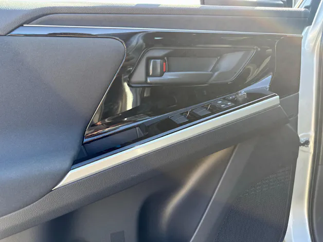 Toyota bZ4X Trend / ab 0,99% Leasing bei Abschluss einer Protect Autoversicherung