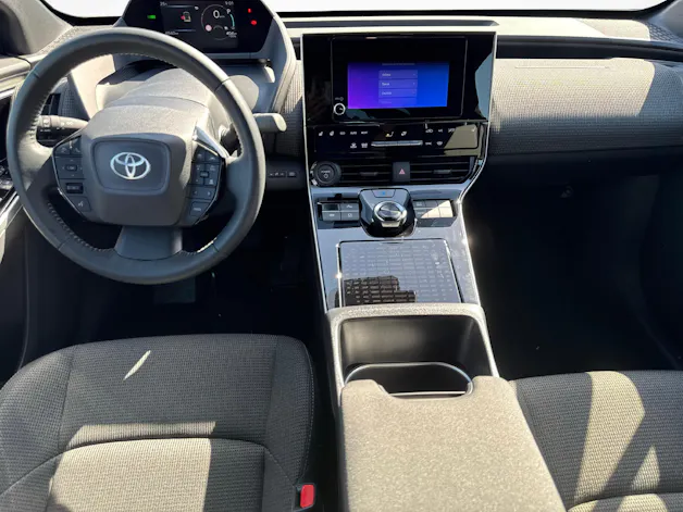 Toyota bZ4X Trend / ab 0,99% Leasing bei Abschluss einer Protect Autoversicherung