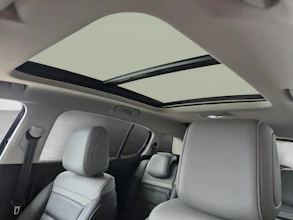 https://vehicle.imgix.net/4325874/a2060285-bc0c-4479-881c-0affed794a86.jpg
