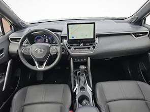 image du véhicule TOYOTA Corolla Cross 2.0 HSD Premium AWD-i / ab 3,99% Leasing bei Abschluss einer Protect Autoversicherung