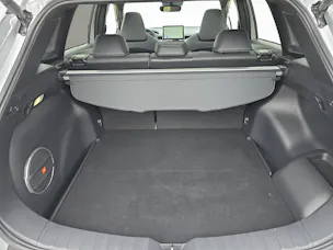 Toyota Corolla Cross 2.0 HSD Premium AWD-i / ab 3,99% Leasing bei Abschluss einer Protect Autoversicherung