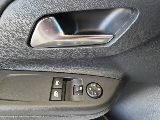 Opel Corsa 1.2 Edition / ab 3,99% Leasing bei Abschluss einer Protect Autoversicherung
