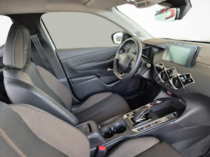 immagine del veicolo DS AUTOMOBILES 3 Crossback E-Tense Bastille / ab 3,99% Leasing bei Abschluss einer Protect Autoversicherung