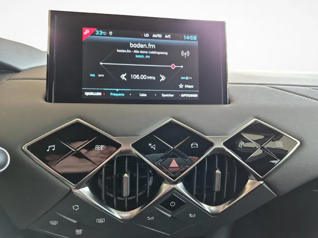 DS Automobiles 3 Crossback E-Tense Bastille / ab 3,99% Leasing bei Abschluss einer Protect Autoversicherung