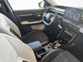 https://vehicle.imgix.net/4325880/3b161282-bfe0-41d6-abea-cb897a2c51fb.jpg