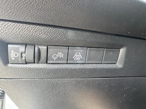 https://vehicle.imgix.net/4325882/301b695b-3320-4b7f-8fb4-54b11485137f.jpg