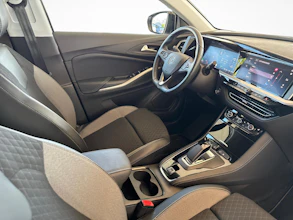 https://vehicle.imgix.net/4325885/e7035006-a267-49f1-b003-ba99747bbada.jpg