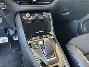 https://vehicle.imgix.net/4325885/fddc1cb2-8c24-4d1d-8a65-e1141328e70c.jpg