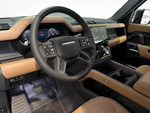 Fahrzeugbild LAND ROVER Defender 110 3.0 D I6 250 X-Dynamic SE