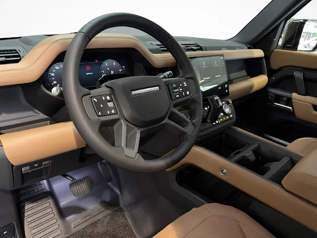 Land Rover Defender 110 3.0 D I6 250 X-Dynamic SE