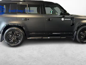Land Rover Defender 110 3.0 D I6 250 X-Dynamic SE