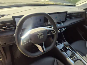 MG HS PHEV Luxury