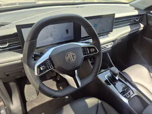 MG HS PHEV Luxury