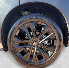 https://vehicle.imgix.net/4325933/cc6988df-7050-4df5-894d-b0bfc262ffdf.jpg