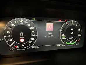 image du véhicule LAND ROVER Discovery Sport 1.5 T 270e Landmark