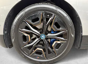 BMW iX M60