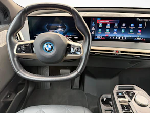 https://vehicle.imgix.net/4325988/b07c8456-a0e4-4ff4-b5b9-bde523e7fdca.jpg
