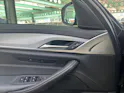BMW 520d xDrive paddles