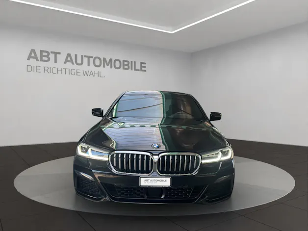 BMW 520d xDrive paddles