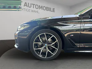 BMW 520d xDrive paddles