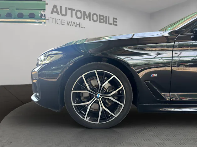 BMW 520d xDrive paddles