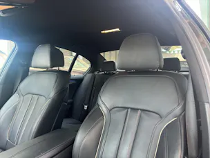 BMW 520d xDrive paddles