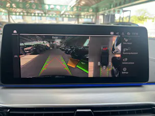 BMW 520d xDrive paddles