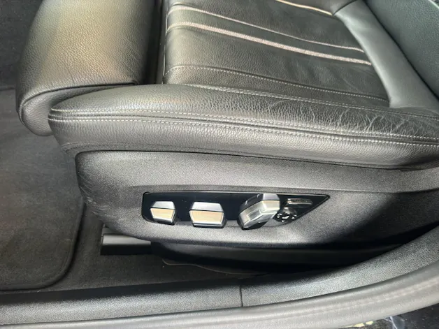 BMW 520d xDrive paddles