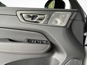 https://vehicle.imgix.net/4326024/c03ff313-2f3e-4245-aaad-b1801b528cdc.jpg
