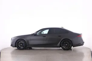 BMW M5 xDrive