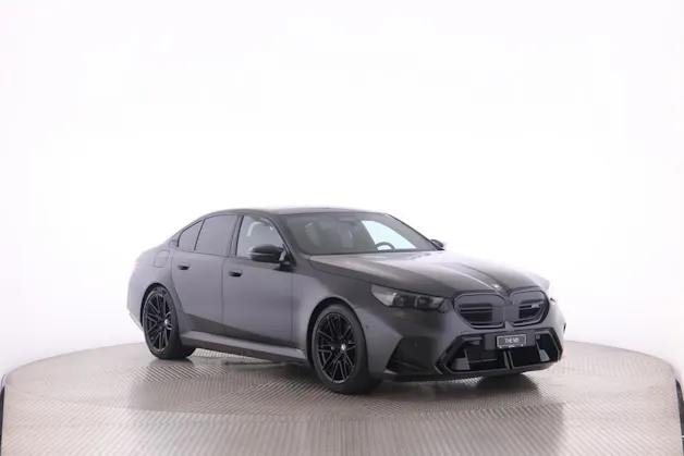 BMW M5 xDrive