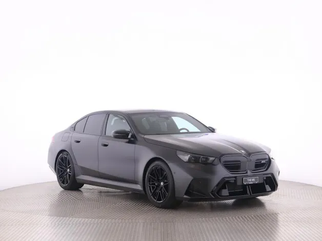 BMW M5 xDrive
