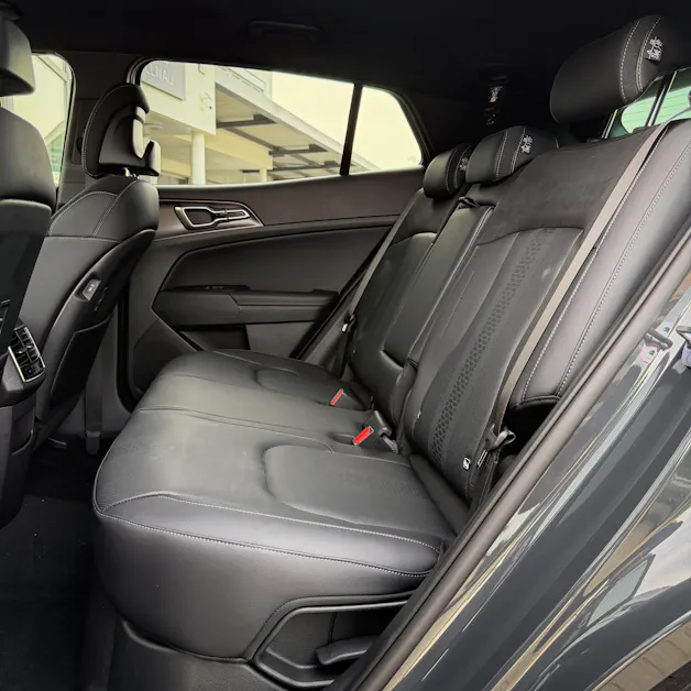 Kia Sportage 1.6 T-GDi Hybrid Black Edition