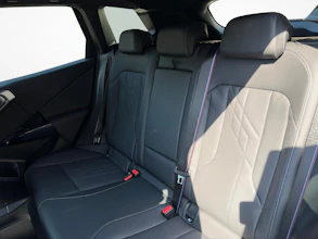 https://vehicle.imgix.net/4326093/b91f752c-b7e0-4d41-8b1d-8ec727231310.jpg