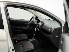 https://vehicle.imgix.net/4326115/8604bcd9-ce95-437d-8062-22bf0ff4960f.jpg