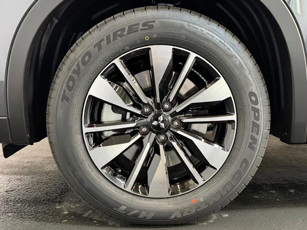 Mitsubishi Outlander 2.4 PHEV Inform 4x4