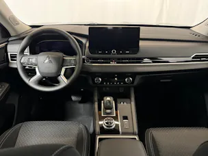 Mitsubishi Outlander 2.4 PHEV Inform 4x4