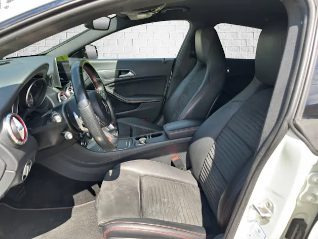 Mercedes-Benz CLA 250 AMG Line 4m Shooting Brake
