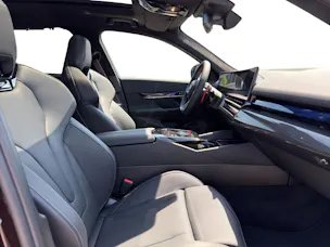 BMW M5 xDrive Touring